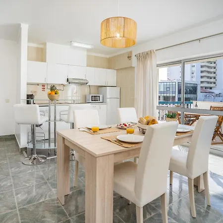 Host Wise - Charming And Cozy Flat With Balcony דירה פורטימאו