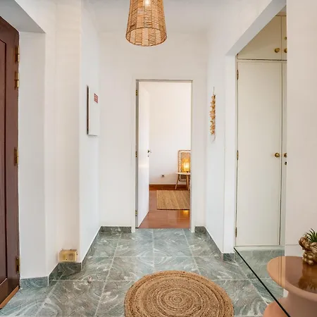 Host Wise - Charming And Cozy Flat With Balcony Appartement