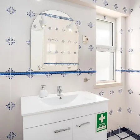 Appartement Host Wise - Charming And Cozy Flat With Balcony
